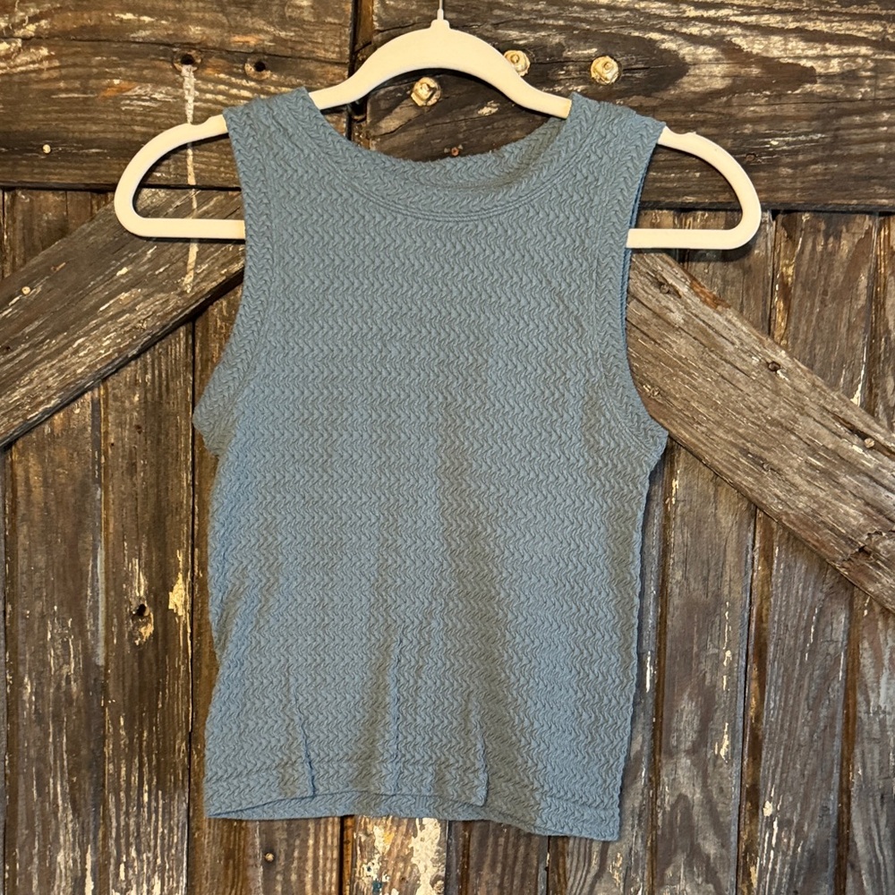 Aura Sleeveless Textured Stretch Tank Top - Dusty Blue